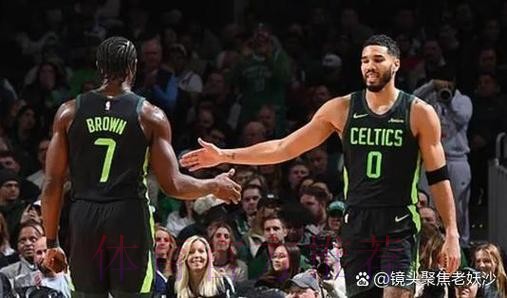 146分+24记三分！绿军造31分惨案，布朗刷爆NBA纪录，快船太难了